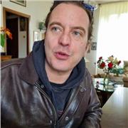 Insegnante di chitarra per bambini fino a 12 anni